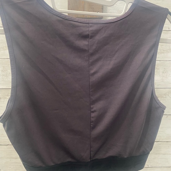 Fabletics Women's Sleeveless Crop Twist Tank Top‎ - Picture 4 of 4